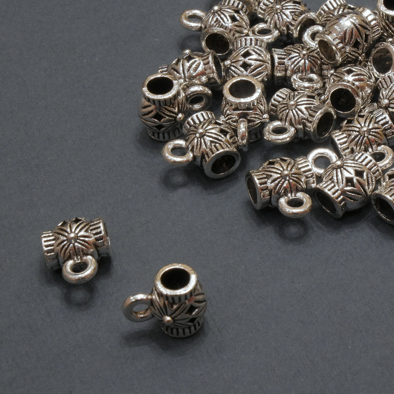 Furnitură bail – suport, diametrul 6x8 mm, diametrul găurii 3,3 mm, ambalaj 20 g ± 25 buc. (±)