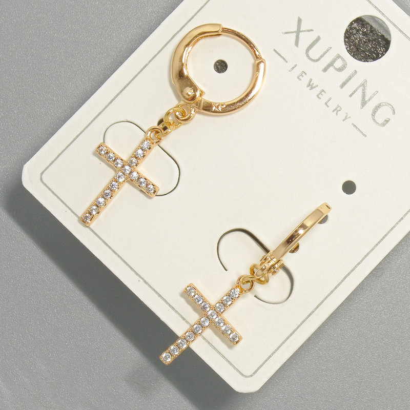 Cercei «Crucea» Xuping cu strasuri albe, diametru 9×15 mm, lungime 30 mm, placare cu aur 18K