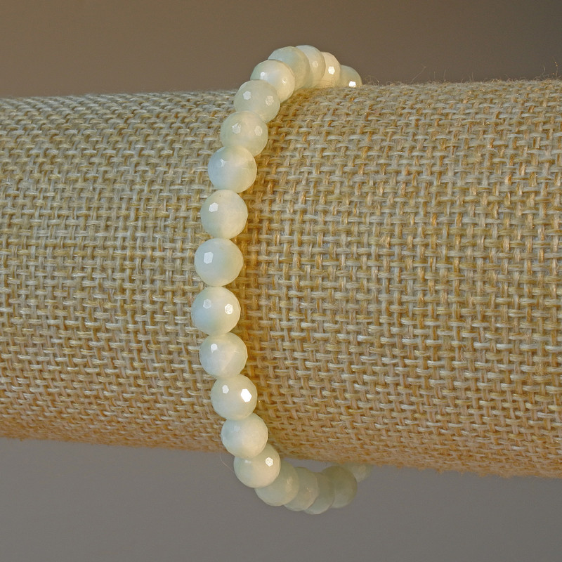 Brățară din angelit, piatră naturală, mărgele tăiate, diametru 6 mm, lungime 18 cm (șnur elastic)