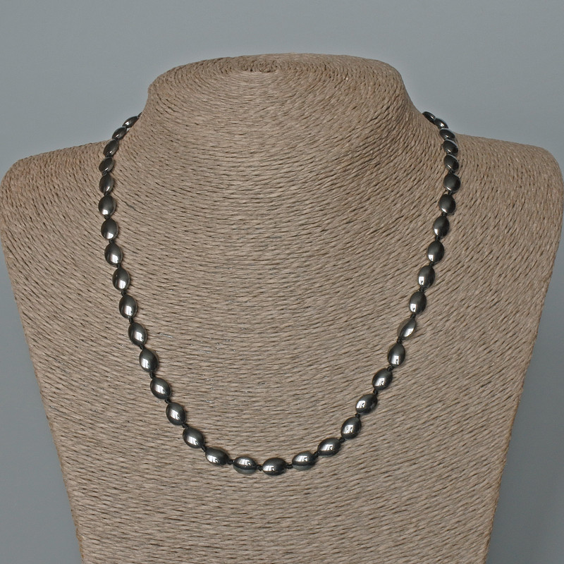 Colier cu hematit, oval, diametrul 6x8 mm, lungimea 47 cm
