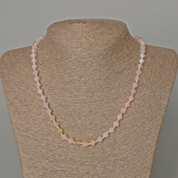 Colier din morganit natural, piatră tăiată în formă de romb, diametrul 6,5×6 mm, lungime 48 cm