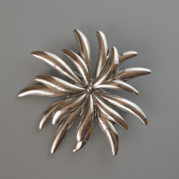 Broșă-pandantiv Floare Crizantemă, metal argintiu, 60×60 mm