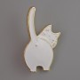 Broșă Pisicuță email alb, metal auriu 37×20 mm