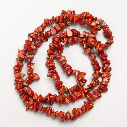 Mărgele din jasper roșu, piatră naturală – fragmente pe fir, diametrul 8x4 mm ±, lungime 80 cm ±