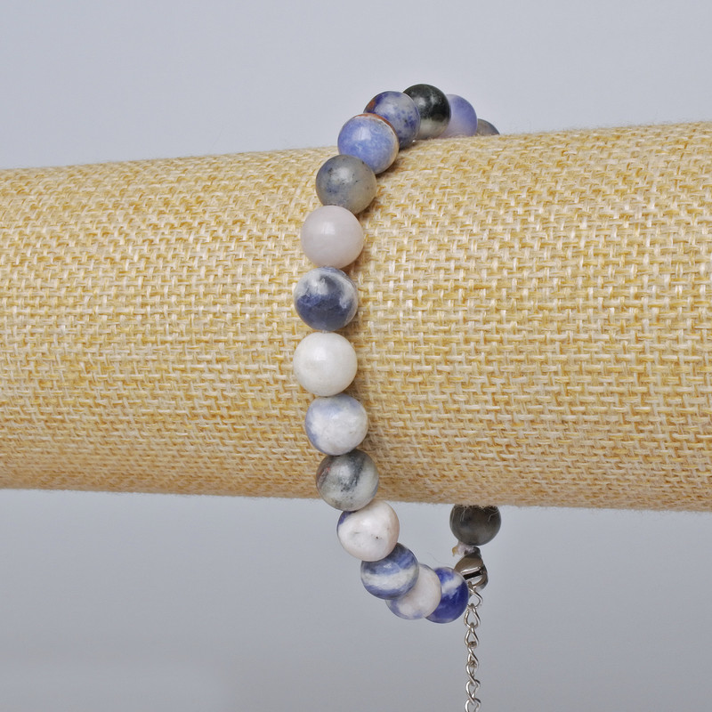 Brățară din sodalit (presat) – bile netede, diametrul 8 mm, lungime 19–24 cm, închizătoare argintie