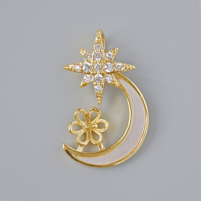 Pandantiv „Luna” din sidef și strasuri albe, culoare aurie a metalului, diametrul 21,5×14 mm