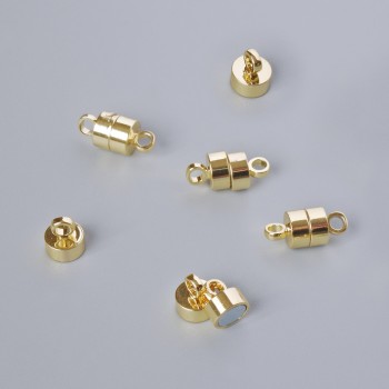 Închizătoare magnetică, diametru 11,5×6 mm, culoare aurie a metalului, 1 bucată