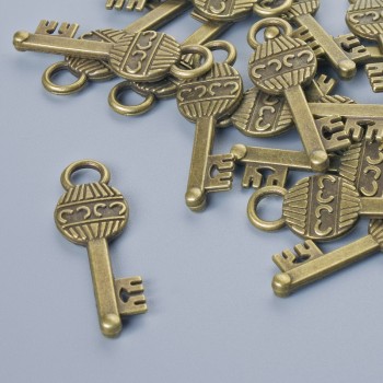 Furnitură pandantiv „Cheie”, diametrul 26×8 mm, diametrul găurii 3,5 mm, ambalaj 16 bucăți ±, culoare bronz metalic