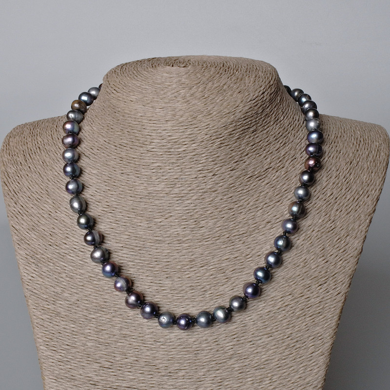 Colier cu perle negre de râu, nuanță de benzină, diametrul 9×8 mm, lungimea 45–46 cm