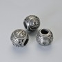Furnitură – mărgea-inserție cu semnul zodiacal «Balanța», diametrul 9×10 mm ±, gaură de diametru 4,3 mm, culoare metalică argintiu închis, 1 bucată