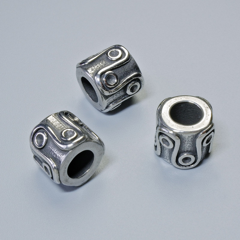 Furnitură mărgea-inserție, diametrul 9x9 mm, gaură, diametrul 4,8 mm, culoare argintie a metalului, 1 buc.