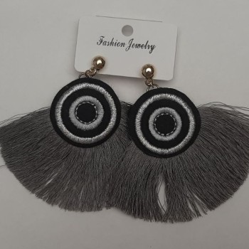 Cercei cu știfturi Kitici, culoare gri, lungime 8 cm, culoare metalului auriu