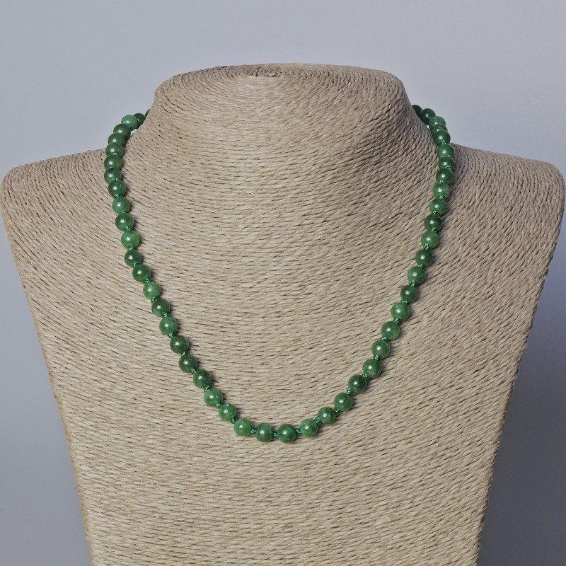 Colier din chrysoprase natural, mărgele sferice netede, diametrul 6,5 mm, lungime 45-46 cm