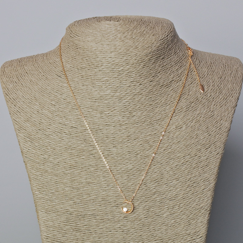 Lanț Xuping placare cu aur 18K, grosime 1 mm, cu pandantiv „Lună” cu cristal alb, diametrul 10x9 mm, lungime 46-51 cm+