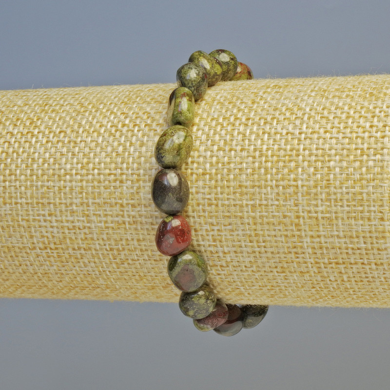 Brățară din jasper «Sângele dragonului», piatră naturală, mărgele fațetate, diametrul 9x11 mm +/- (elastic), lungime 18 cm+