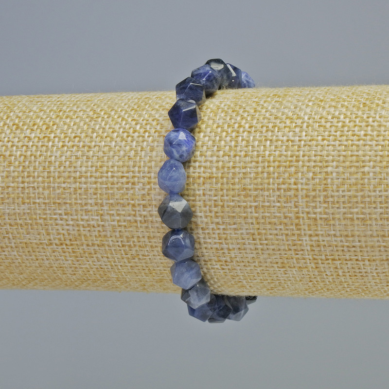 Brățară din sodalit natural, multifacetată, diametrul 7x8 mm ± (bandă elastică), lungime 18 cm+