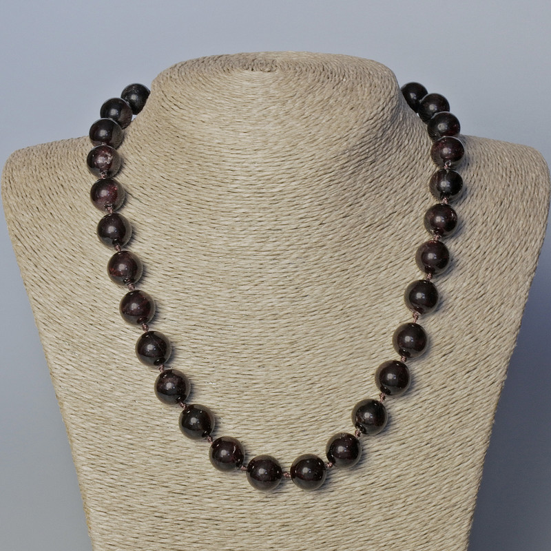 Colier din granat natural, mărgele netede, diametrul de 12,5 mm, lungime 45–50 cm