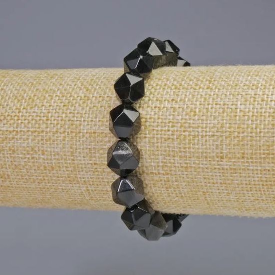Brățară din obsidian argintiu, piatră naturală fațetată, diametru aproximativ 10x12 mm, elastică, lungime 18 cm+