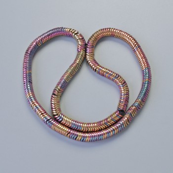 Mărgele hematit culoare camaleon, formă zigzag, diametrul 6x2 mm ±, lungimea 40 cm ± pe șnur