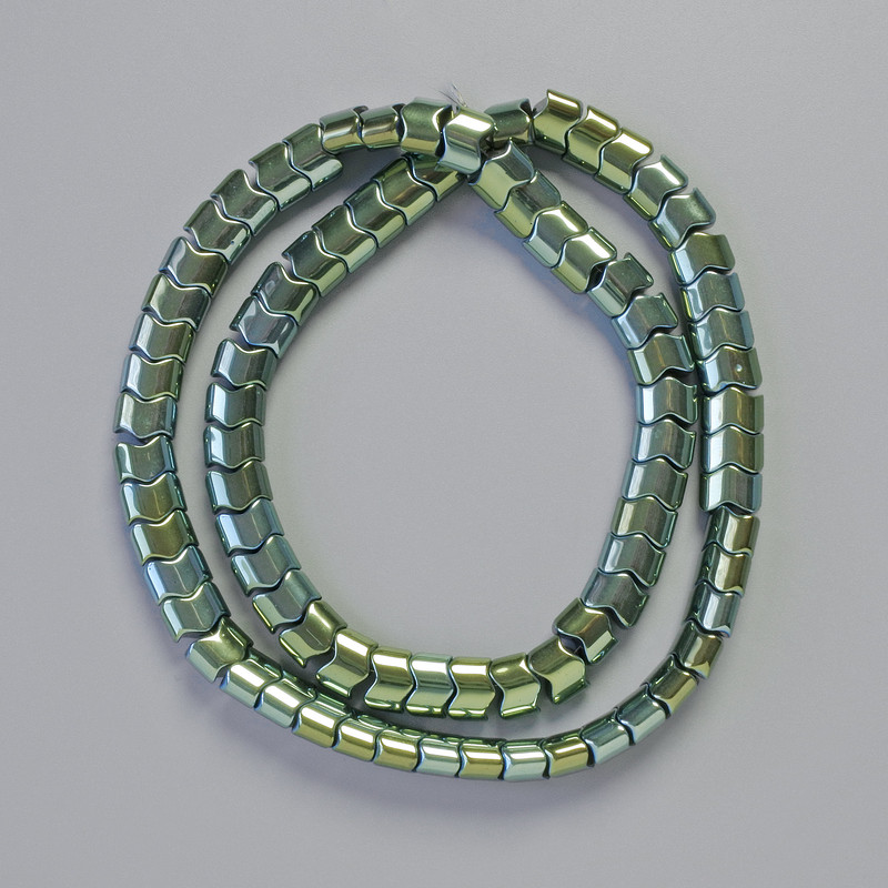 Mărgele hematit în formă de șarpe cu zig-zag, culoare hameleon verde, diametru 7×5×5 mm ±, lungime 42 cm ±, șir