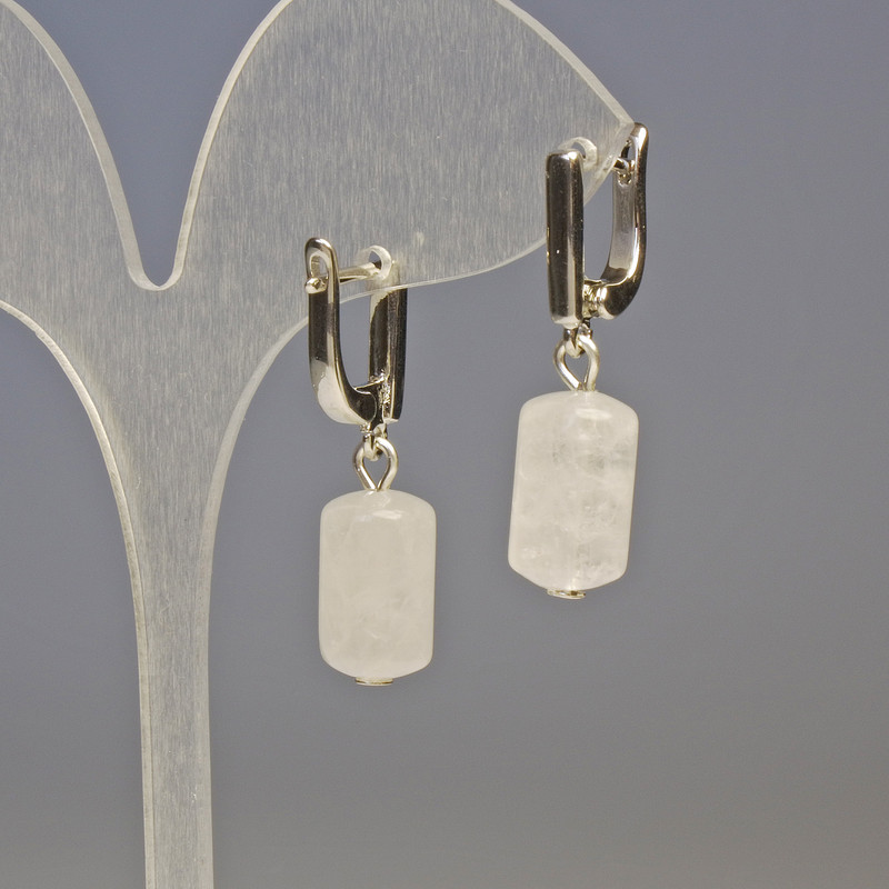 Cercei cilindru din cristal de munte, diametru 14×8 mm, lungime aproximativă 3 cm
