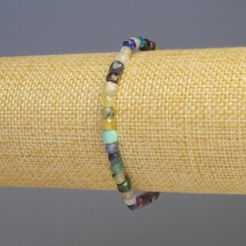 Brățară din mix de pietre naturale, cuburi șlefuite, diametrul aproximativ 5×5 mm, lungime aproximativă 18 cm, pe elastic