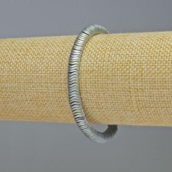 Brățară din hematit, mărgele rondel în formă de val, culoare albastru-curcubeu mat, diametru 6x1 mm, lungime 18 cm, elastică