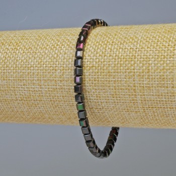 Brățară din hematit, cuburi, culoare neagră cu luciu de benzină, diametru 4×4 мм, lungime aproximativă 18 cm, extensibilă