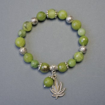 Brățară din jad facetat, mărgele sferice, diametrul 8–10 mm, lungime 18 cm, elastică