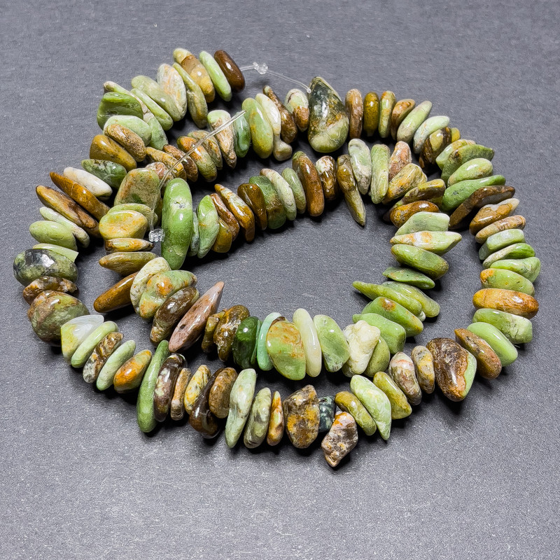 Mărgele de jasper pe șnur, bucăți mici, diametrul 12x4 mm, lungime 39 cm