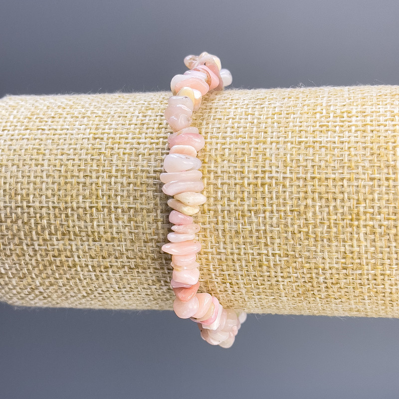 Brățară din opal roz – granule, diametrul 8x3 mm, lungime 18 cm, elastică