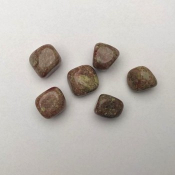 Piatră naturală suvenir Epidot (varietate de jasper) fațetare 20x17 mm (+-) ambalare 100 g