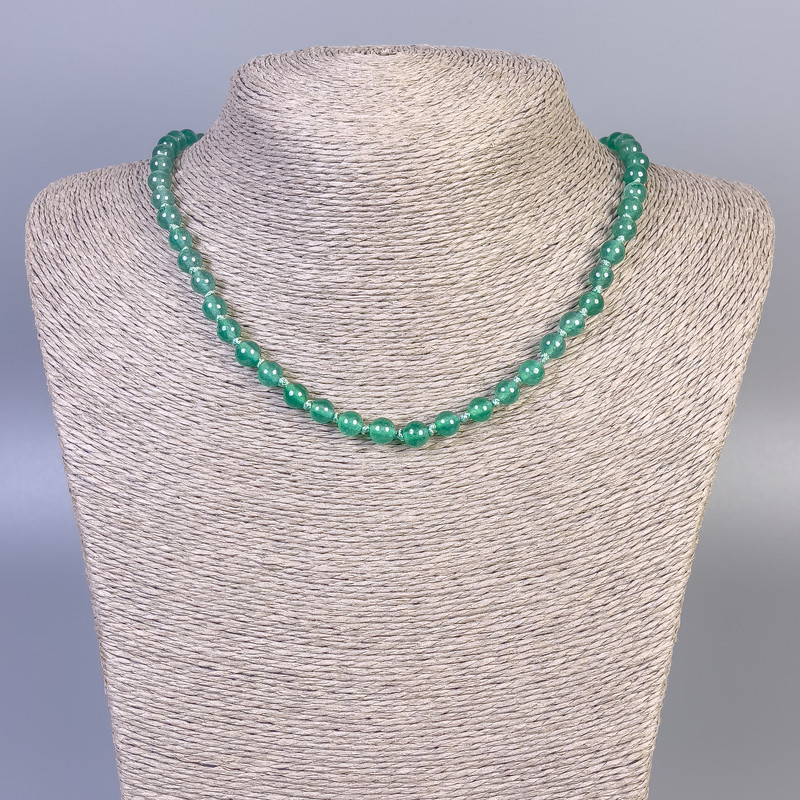 Colier din jad (unic) – bilă netedă, diametrul 6 mm, lungime 45 cm, cu închizător