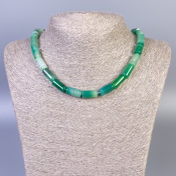 Colier din agat, în formă de cilindri netezi, diametrul 15×8 mm, lungime 45 cm, cu închizător