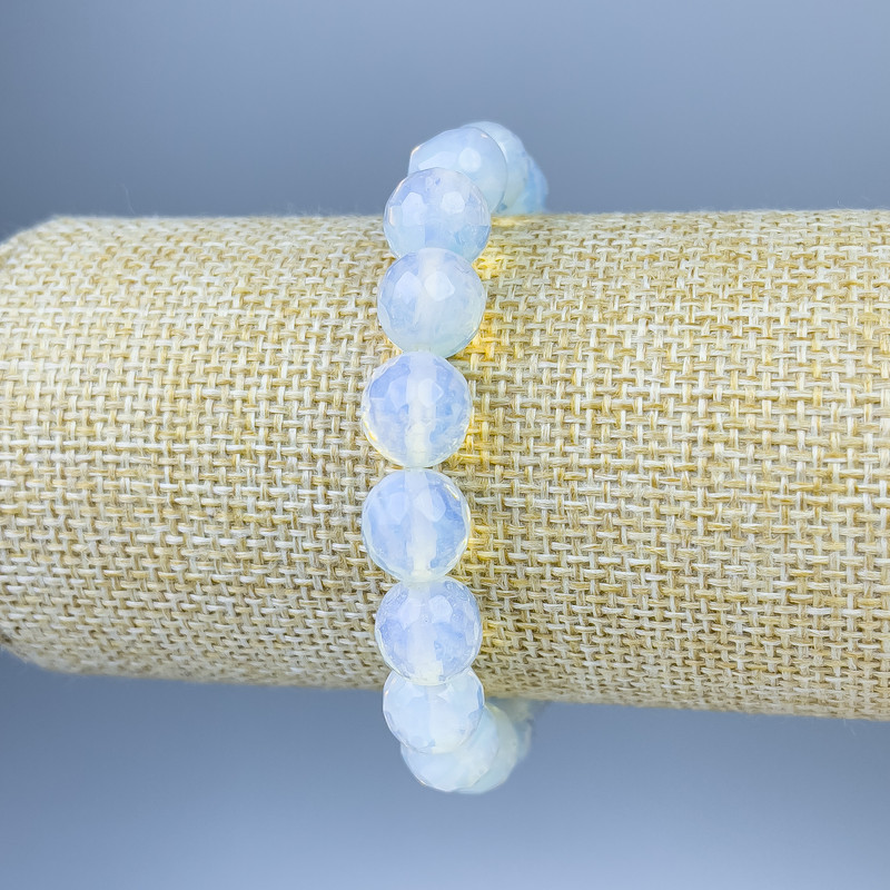 Brățară din piatră lunară, mărgele tăiate, diametrul 10 mm, lungime 18 cm, pe bandă elastică