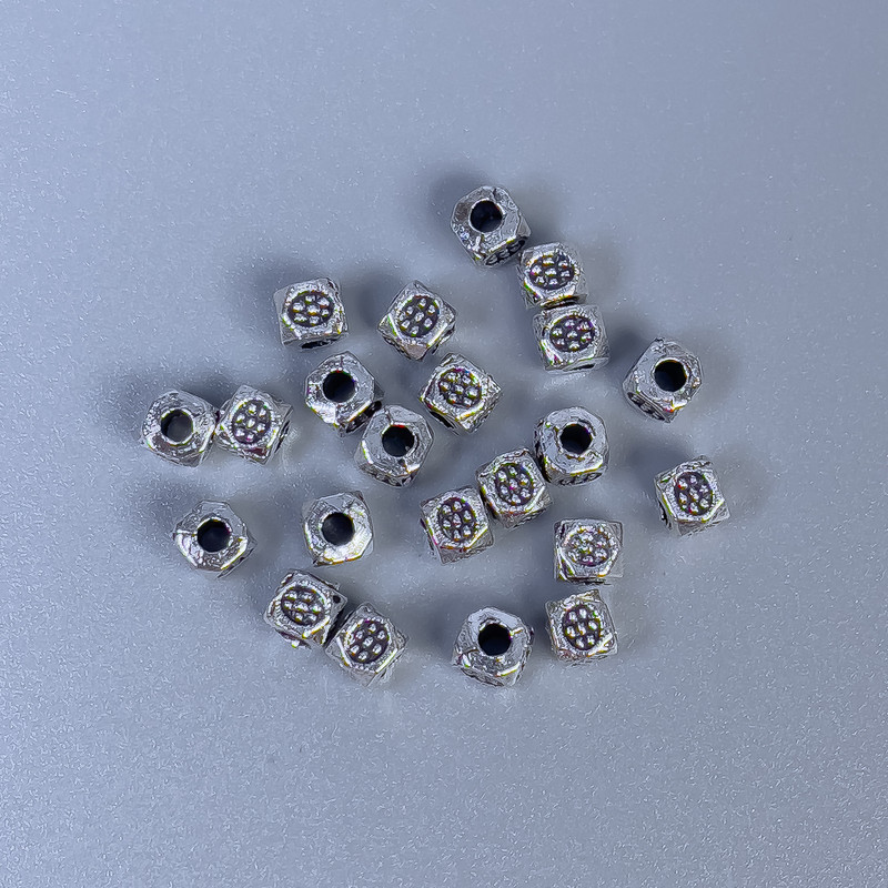 Furnitură pentru mărgele – inserție de culoare metal argintiu, diametru 3×3 mm ± gaură de 1 mm ± ambalare 20 g (~150 buc.)