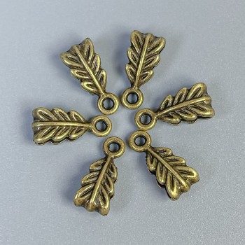 Furnitură bail, culoare bronz, dimensiuni 14x7x5 mm ±, găuri cu diametrul de 2,5 mm ±, diametru 1,8 mm ±, ambalare 22 buc.