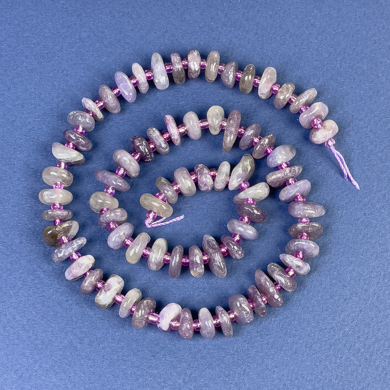 Mărgele de lepidolit șlefuite, 9×4 mm, pe fir, lungime 38 cm+