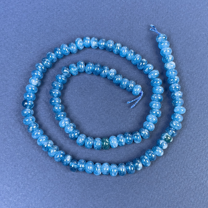Mărgele din apatit rondelle 6x4mm - pe șnur, lungime 37 cm+