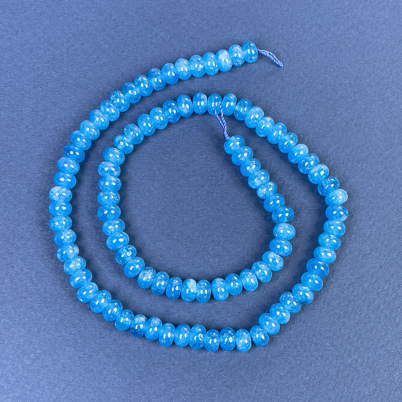 Mărgele de apatit rondel 6x4 mm pe șnur, lungime 38 cm+