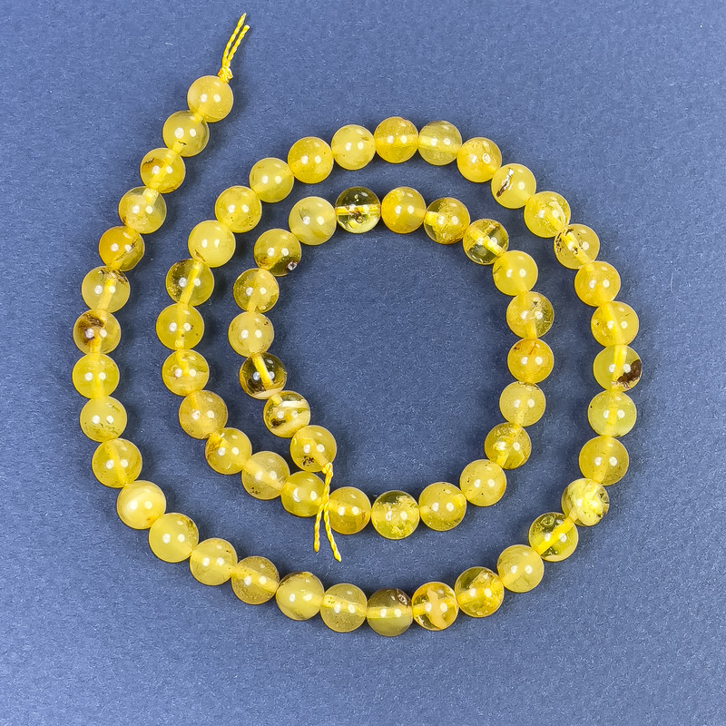 Mărgele de chihlimbar, bile netede de 6 mm, pe șnur, lungime 39 cm ±