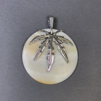 Pandantiv sidef argintiu, metal 62x50 mm+