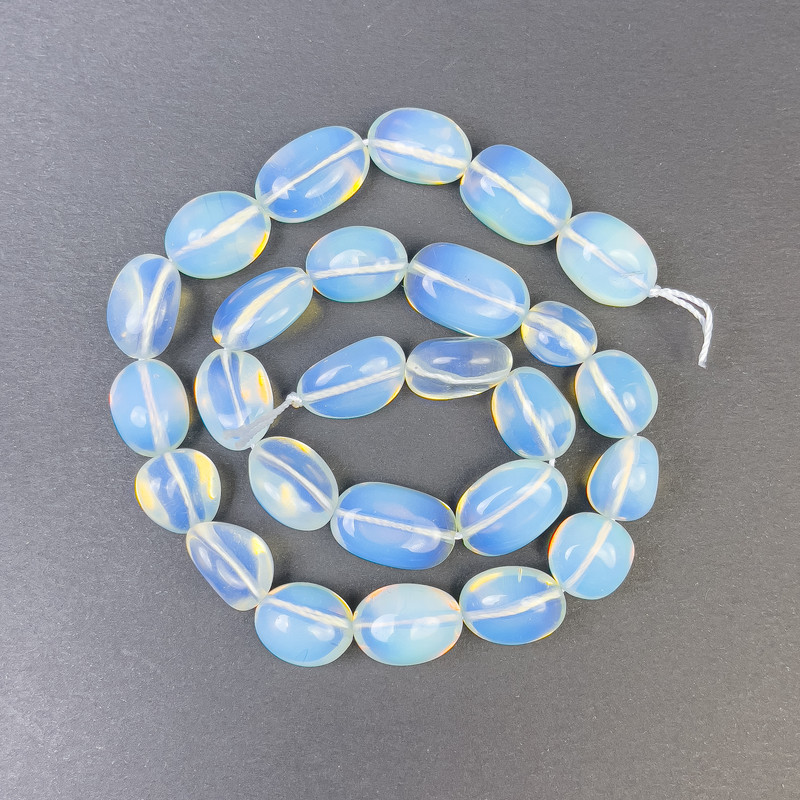 Mărgele din piatră lunară, șlefuite, 17x13 mm, pe șnur, lungime 39 cm+