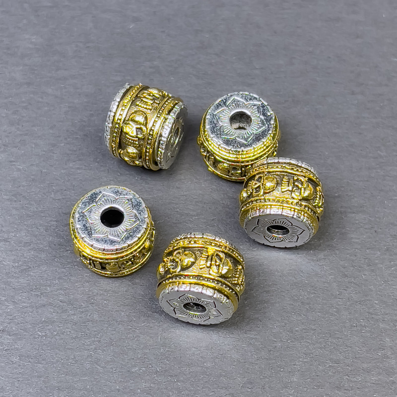 Furnitură mărgea inserție, culoare metalică argintiu și auriu, diametrul 9×11 mm ±, gaură de 3 mm ±, preț pentru 1 bucată