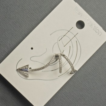 Cercei caf pe ureche din metal argintiu 15x35 mm +/- cu cristale albe