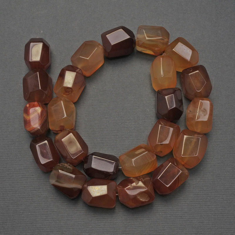 Mărgele din carneol, piatră naturală, formă multifacetată, diametrul 16×13 mm ± pe fir, lungime 39 cm+
