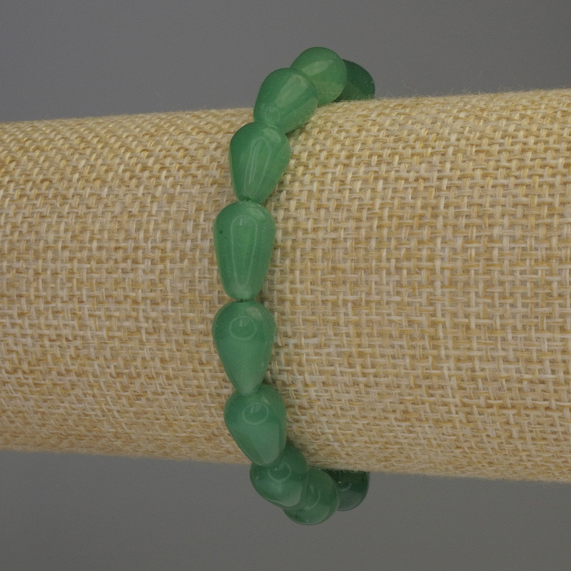 Brălăciune din nefrit în formă de picătură, diametrul 12×8 mm, lungime 18 cm, elastică