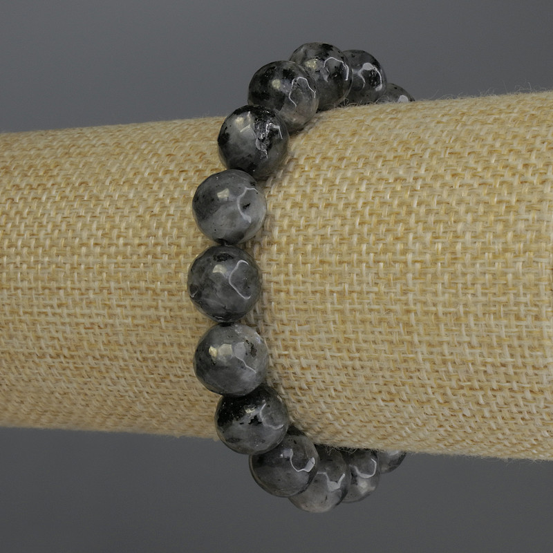 Brățară din labradorit cu mărgele tăiate, diametrul de 10 mm, lungimea de 18 cm, pe elastic