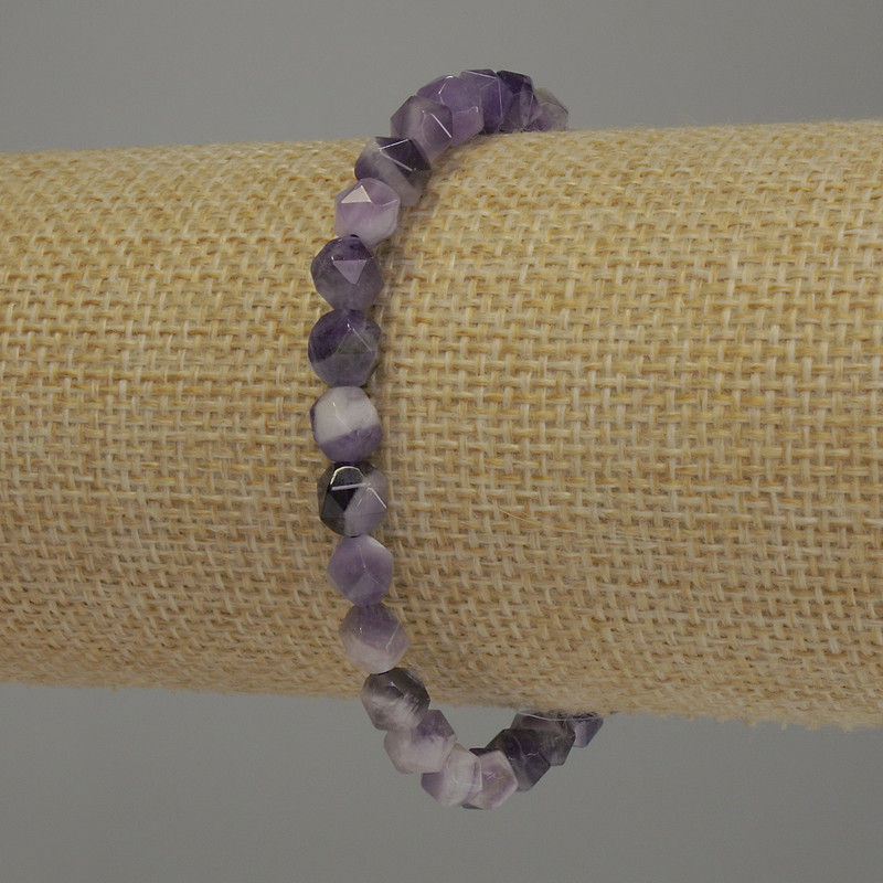Brățară cu ametist multifacetat, diametrul 6x6 mm +/-, lungimea 18 cm, extensibilă