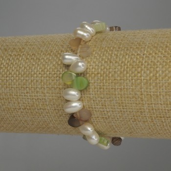 Brățară cu agate, formă de picătură, diametrul 8×6 mm +/-; perle de apă dulce ovale 8×6 mm +/-; lungime 18 cm, pe elastic